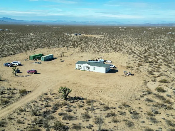 15333 S Doc Holliday Rd, Yucca, AZ 86438