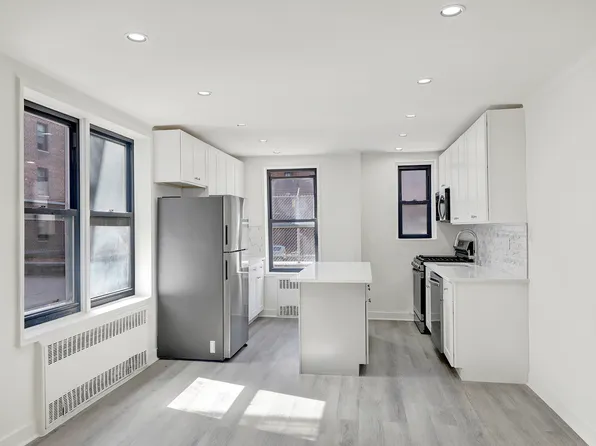 61 Oliver Street image 3 of 26