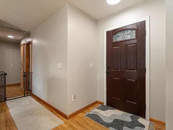 4th image of 102 Sedona Lane