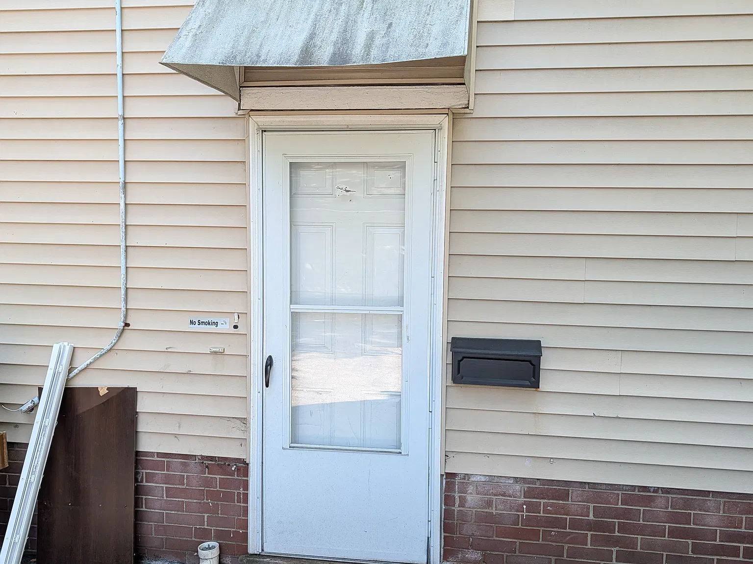 2 bed, $850 — Photo 1