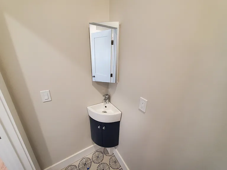 21 Wallingford Rd #3 — Photo 8