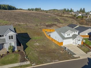 2805 NW Mount Ashland Ln, McMinnville, OR 97128