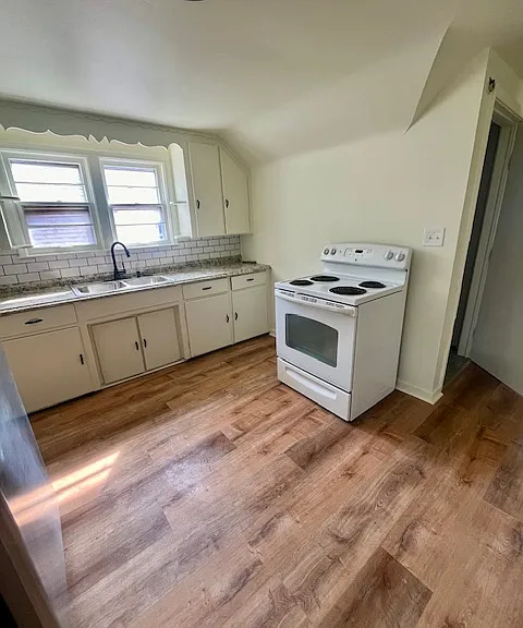 2243 Grand Ave #2 — Photo 3
