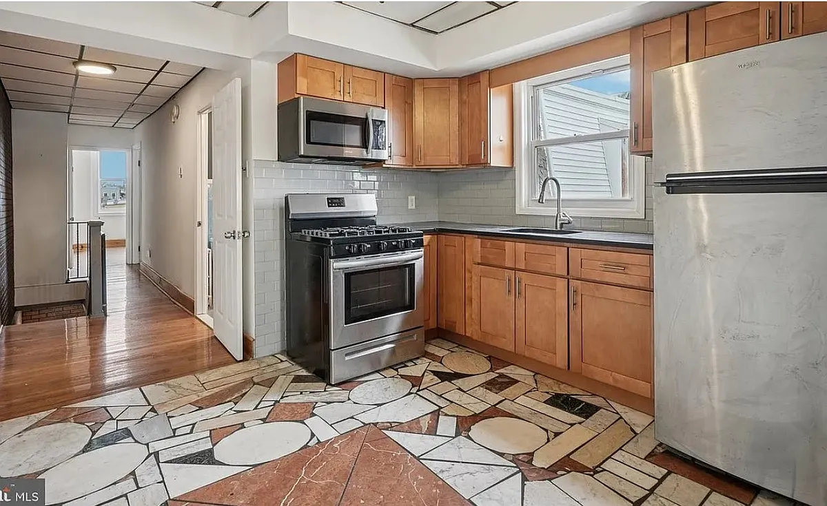 Building Photo - 1432 W Porter St #3