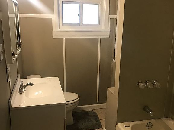 5th image of 3819 Waco Dr