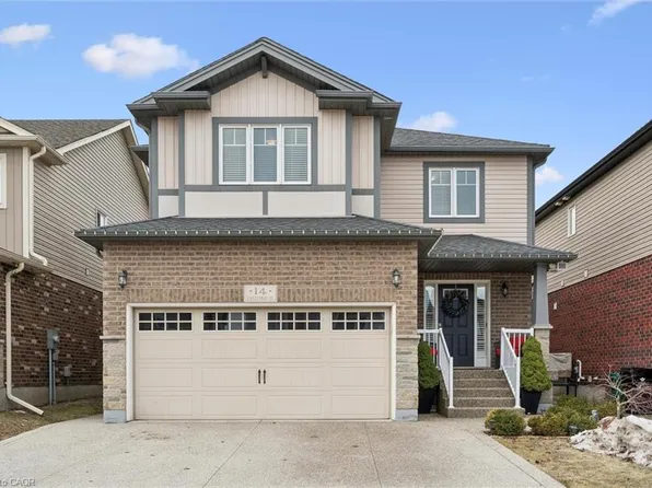 14 Castlebay St, Kitchener, ON N2R 0G5
