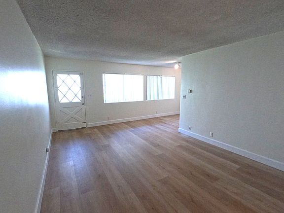5th image of 11511 Ohio Ave APT 5