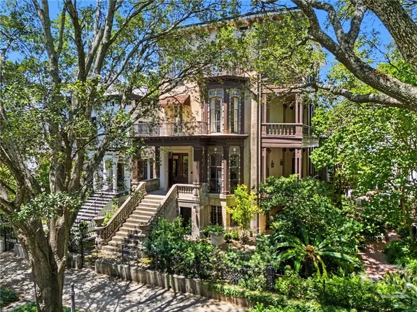 110 W Gaston Street, Savannah, GA 31401