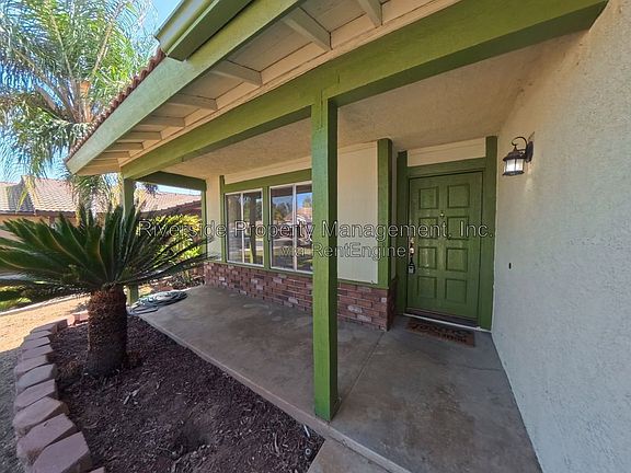 3rd image of 24052 Royale St