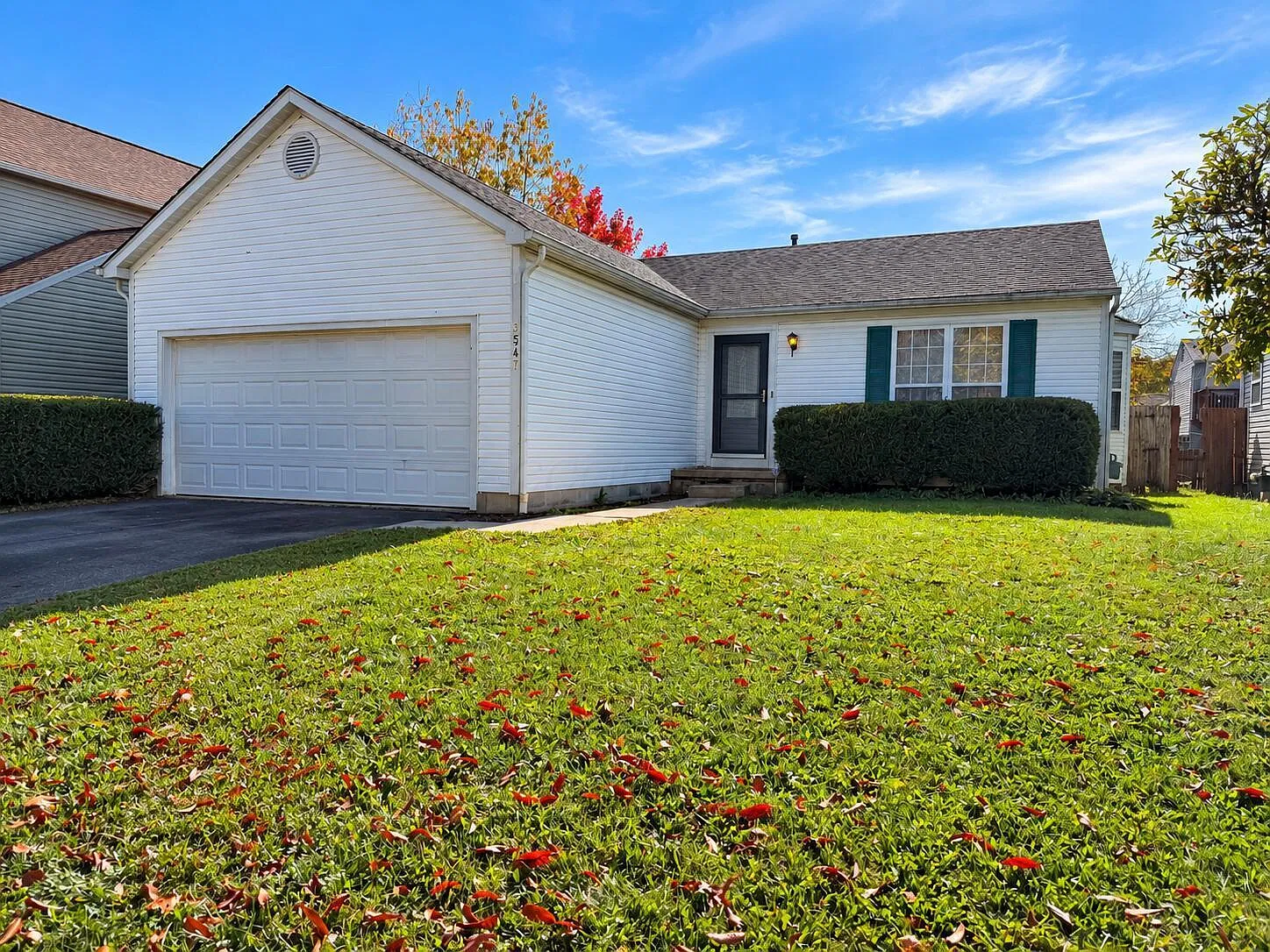 3 bed, 1212 sqft, $2,100 — Photo 1