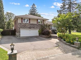 23 Sparks St, Melville, NY 11747