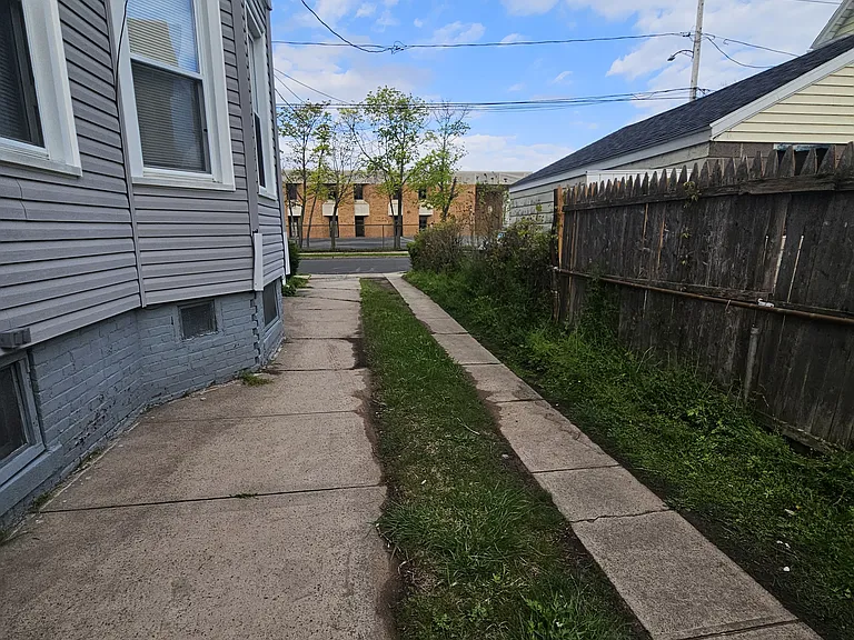 70 Peck Ave #A2 — Photo 13