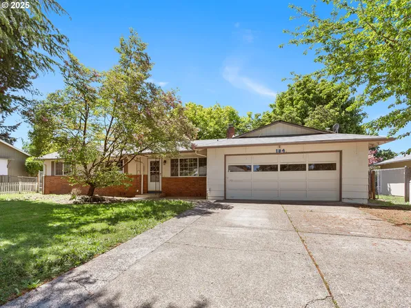 134 Canemah Ct, Oregon City, OR 97045