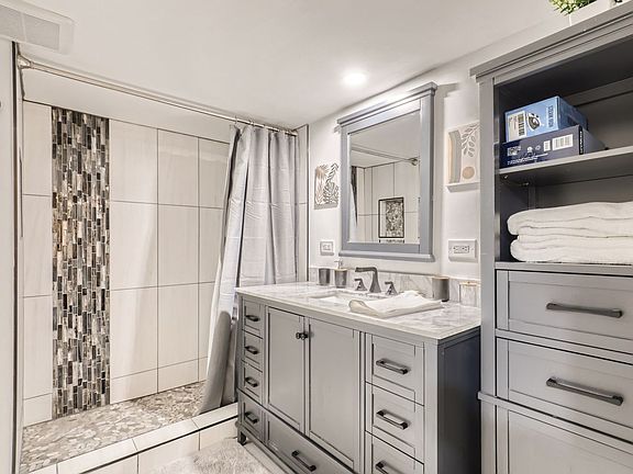 3rd image of 5201 Lowell Blvd Unit B