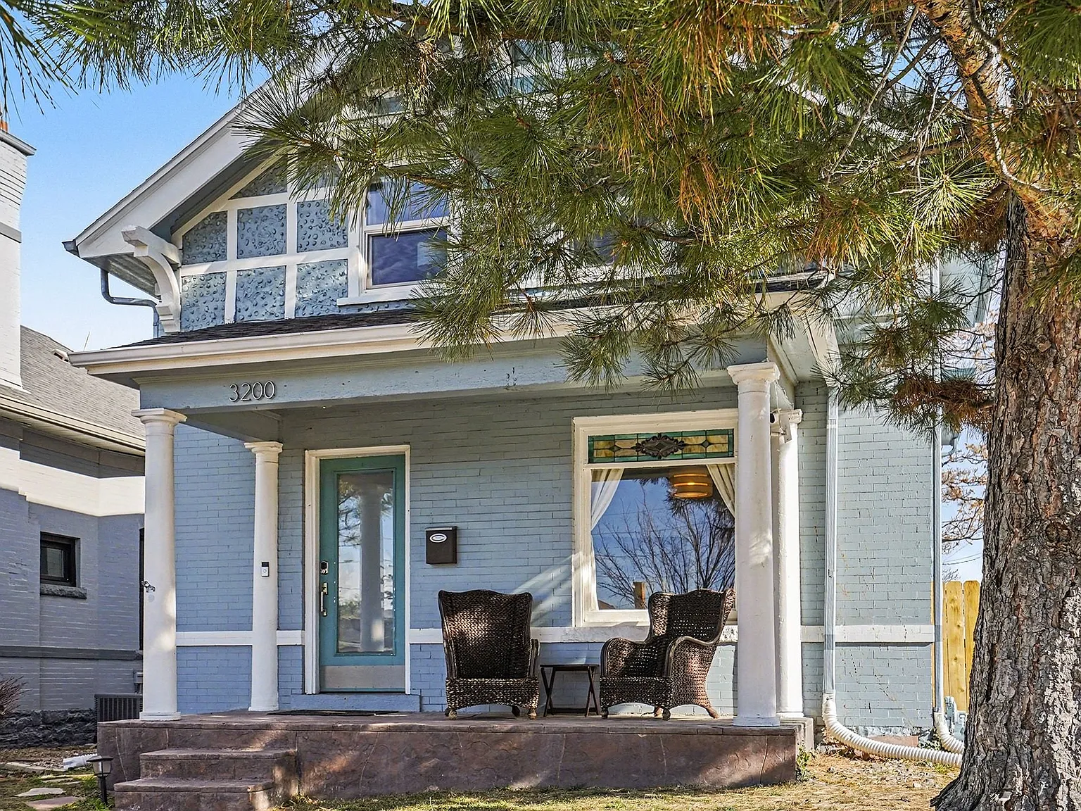 5 bed, 2100 sqft, $4,000 — Photo 1