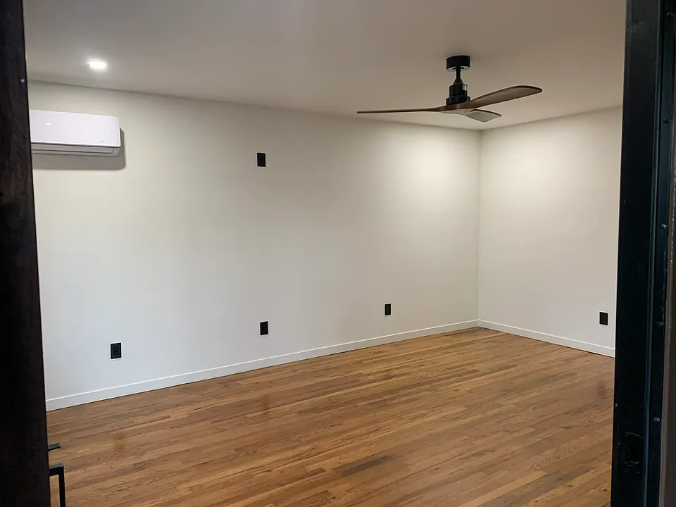 Living Room (2)