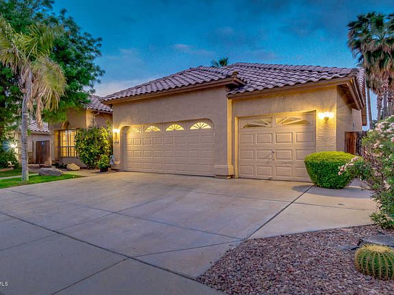 4th image of 10919 W Laurelwood Ln