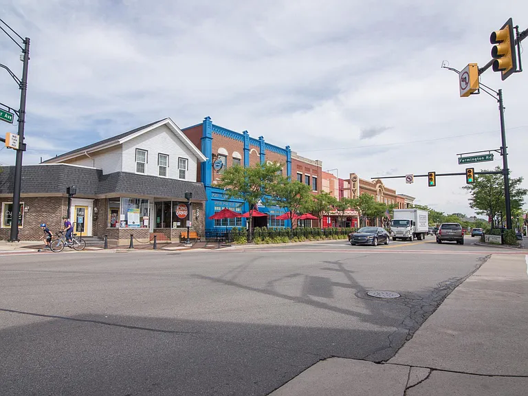 Enjoy restaurants just steps from your front door