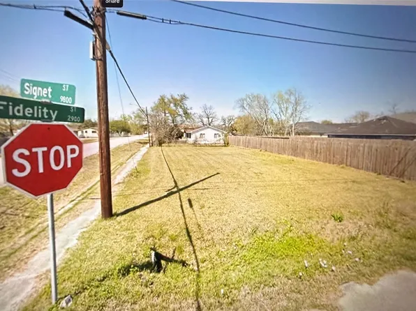 9803 Signet St, Houston, TX 77029