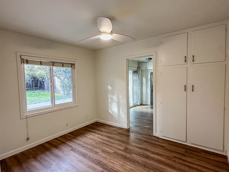 1912 Maybelle Dr — Photo 16