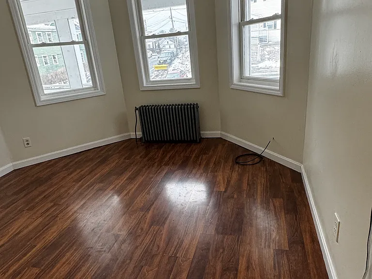 58 Temple St #B — Photo 6