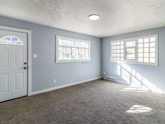 5th image of 1107 Gary Ave