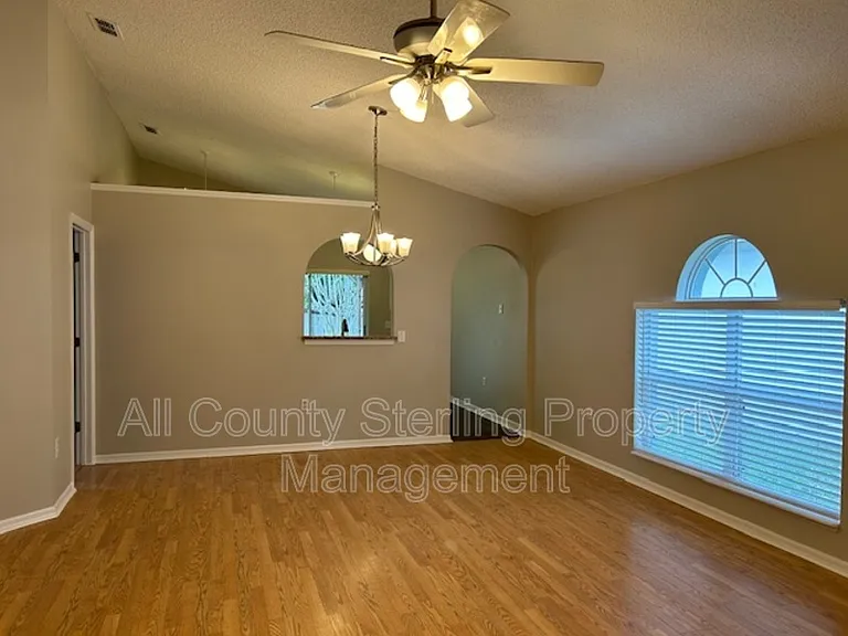 158 Gleason Cv — Photo 5