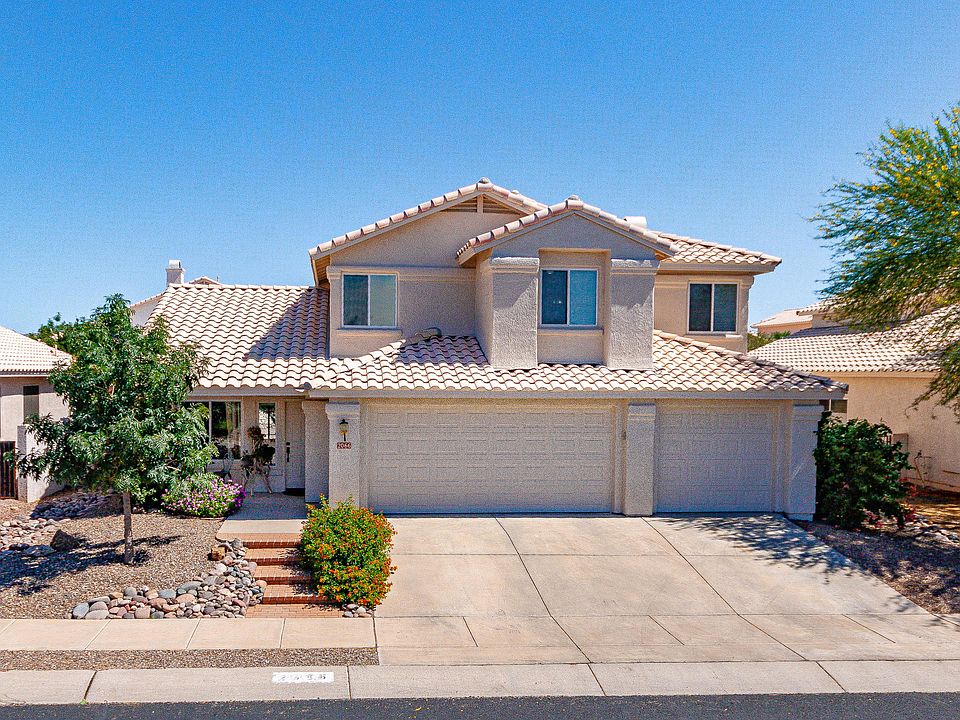1st image of 2066 W Three Oaks Dr