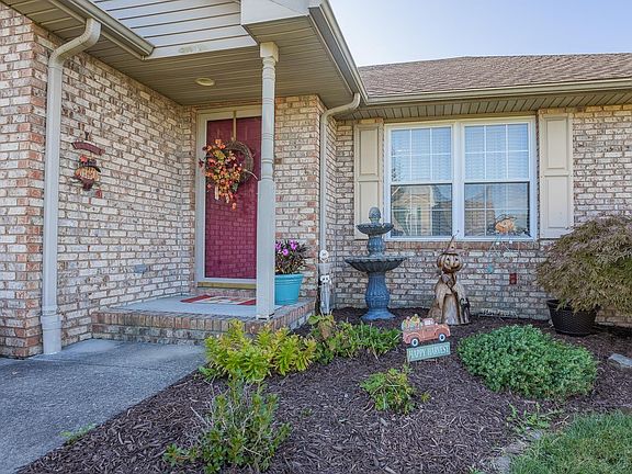 4th image of 3737 Furlong Dr
