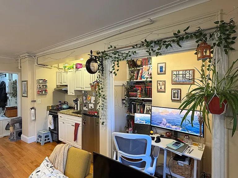 1450 Beacon St #B02 — Photo 2