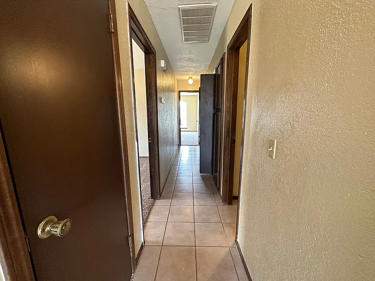 3718 Southwind Ave — Photo 9