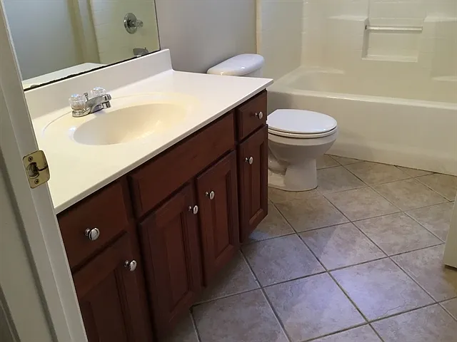 2024 Chaucer Ln — Photo 12