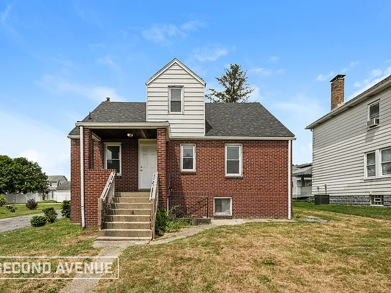 1721 Vanburen St — Photo 21