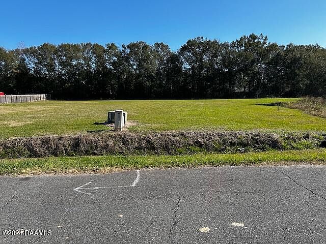 2nd image of Christian Point Dr