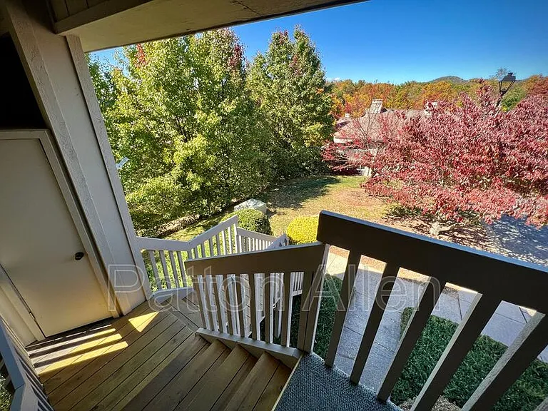 2406 Abbey Cir — Photo 28