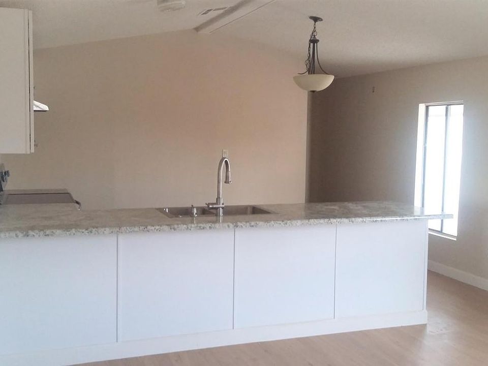1st image of 1659 W Bonnie Ln