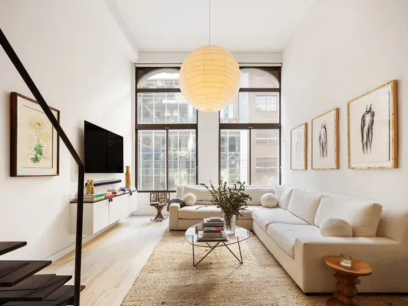 67 East 11th Street image 1 of 9