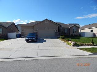 8492 S Delicate Arch Dr, West Jordan, UT 84081