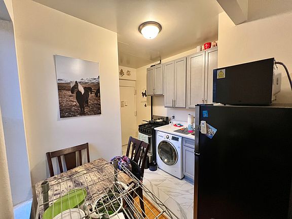 5th image of 446 E 78th St APT 18
