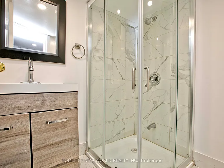 19 Britannia Ave — Photo 20