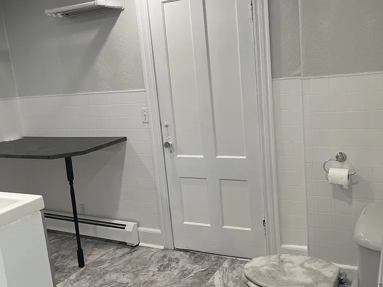 48 Grove St #5 — Photo 3
