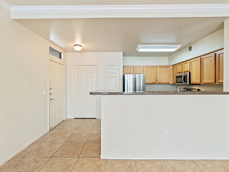 20100 N 78th Pl #1110 — Photo 7