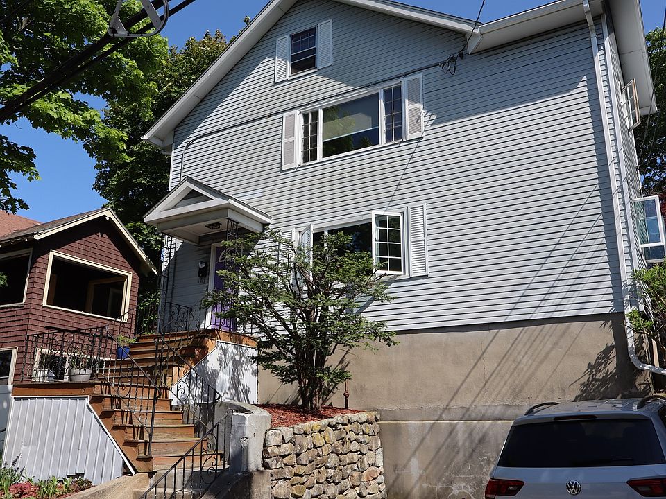 1st image of 18 Moulton Rd