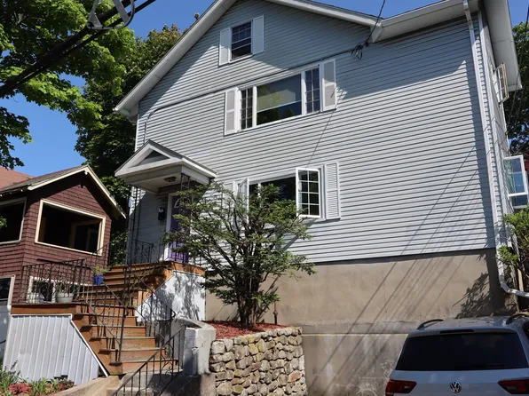 18 Moulton Rd, Arlington, MA 02476