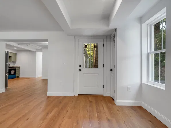 7 Mill St