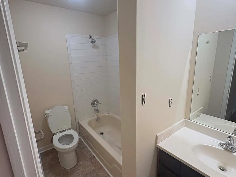 1710 Oshea St #C — Photo 9