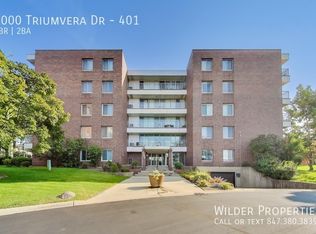 4000 Triumvera Dr APT 401, Glenview, IL 60025