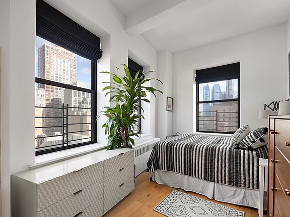 5th image of 150 Joralemon St APT 10B