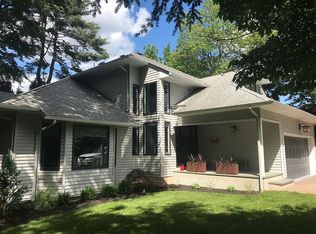 3 Stonegate Ct, Madison, NJ 07940