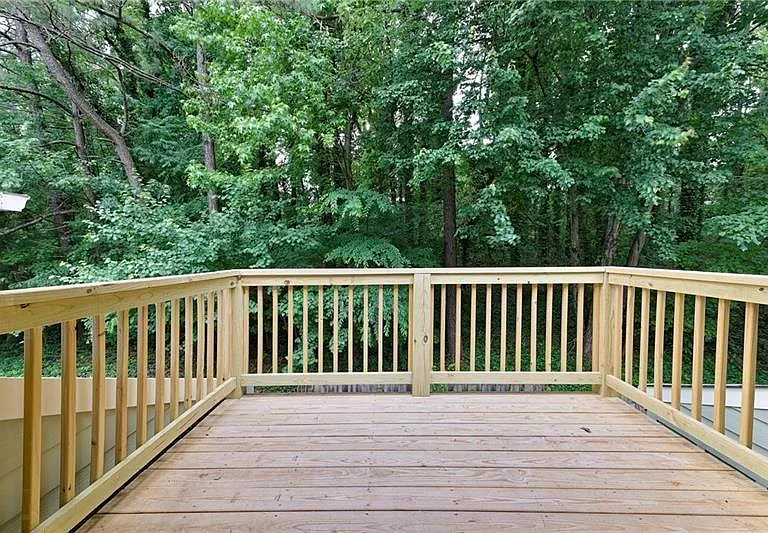 2179 Surrey Ct SE — Photo 20